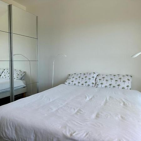 Bel Appartement Avec Vue Mer Villeneuve-Loubet Exterior photo