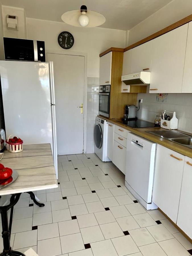 Bel Appartement Avec Vue Mer Villeneuve-Loubet Exterior photo